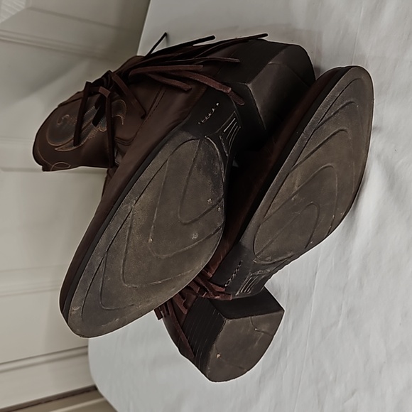 Ariat low fringe heeled brown boot  size 6 - Picture 8 of 15